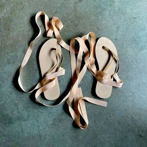 Elegant & Comfy Beige Lace Up / Espadrilles Flip Flops size 37